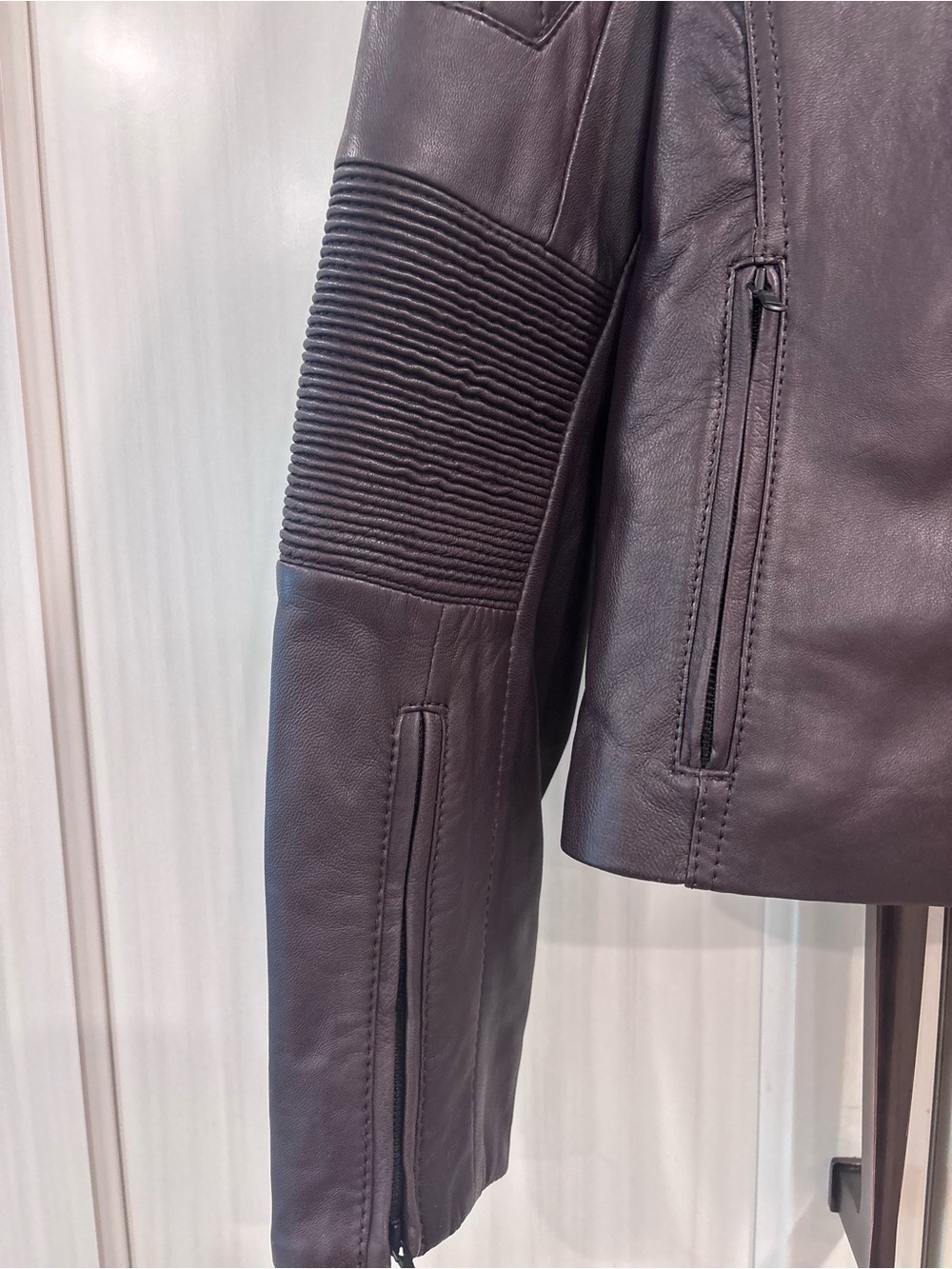 Danier women’s genuine leather moto jacket dark eggplant purple quilted zip S - Picture 2 of 13
